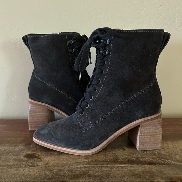 NEW Dolce Vite Iden Booties - Picture 1 of 5